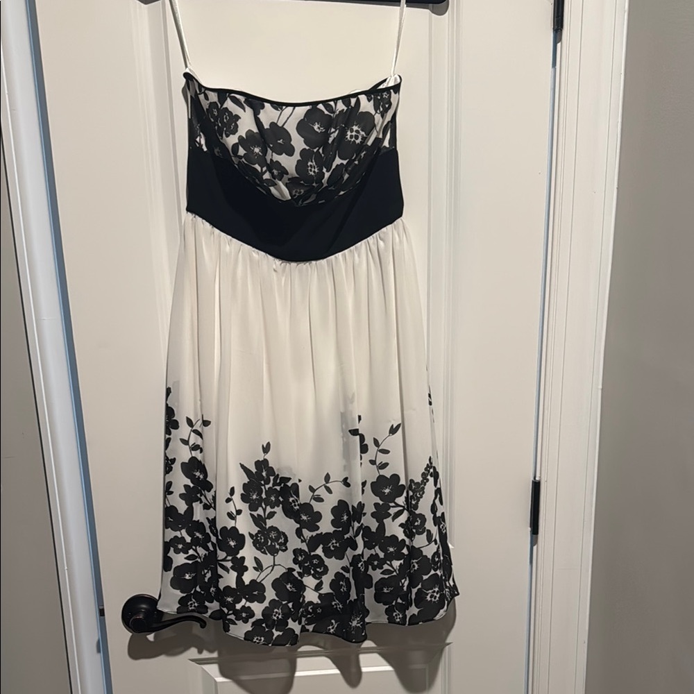 White House Black Market Strapless Dress - Black and White